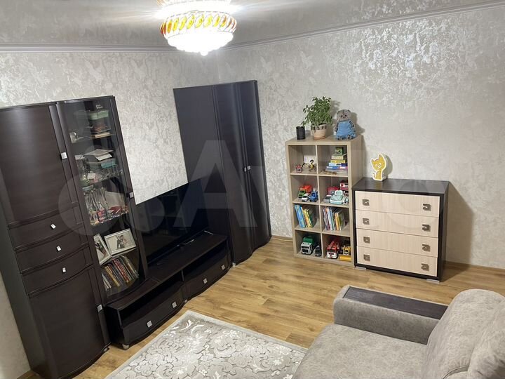 2-к. квартира, 50 м², 5/10 эт.