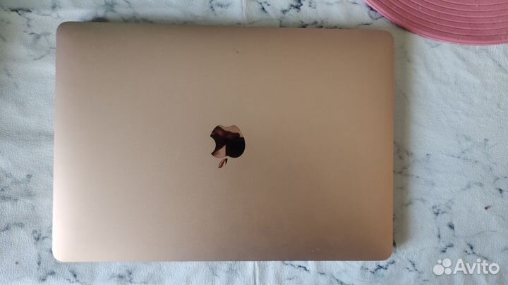 Macbook air m1 8г 256гб 2020