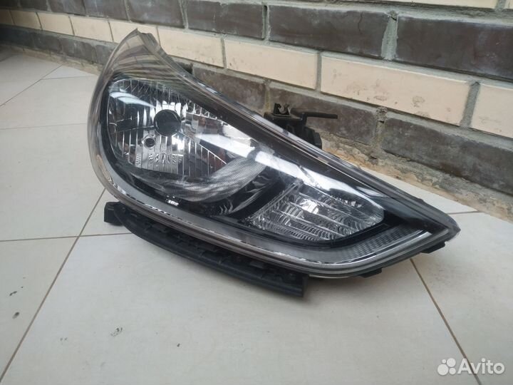 Фара правая Hyundai Solaris 2 Оригинал