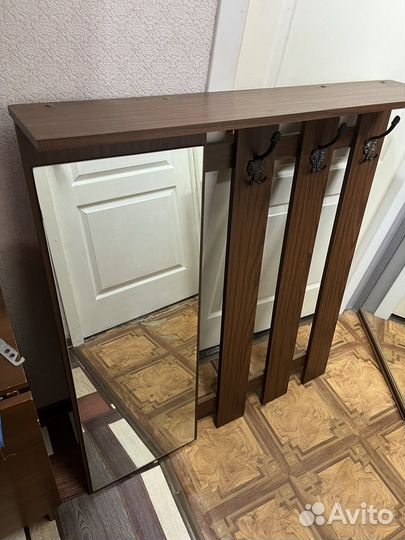 Вешалка в прихожую