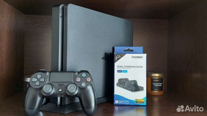 9.00 PS4 Slim + 4000игр 2геймпада