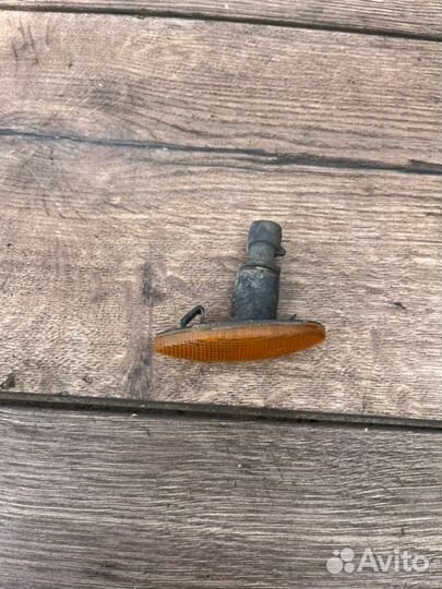 Повторитель поворота правый Opel Vectra B 1.6 1996