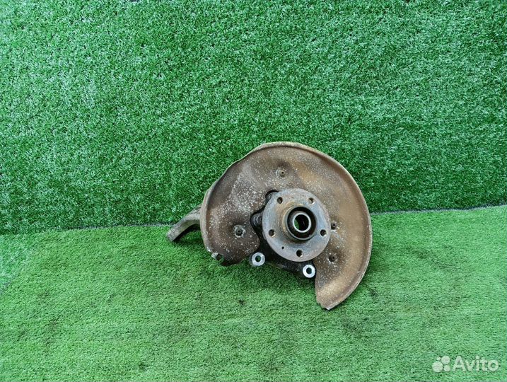 Кулак задний правый Audi Q5 8R