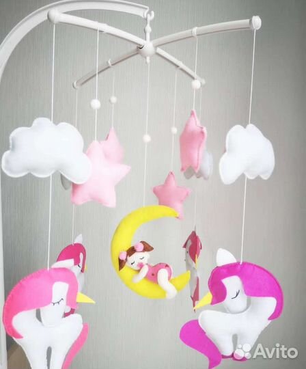 Мобиль в кроватку ручной работы