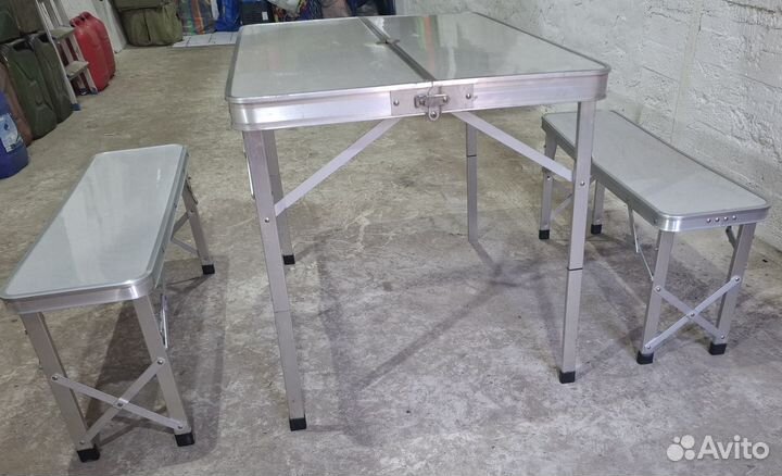 Туристический складной стол с лавочками