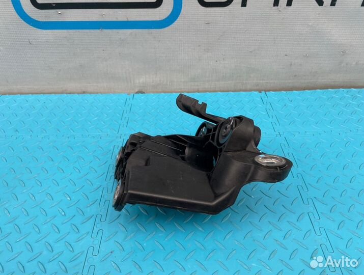 Кронштейн Mercedes-Benz E-Class W212 276.952 3.5