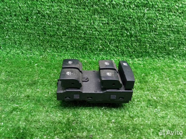 Блок управления стеклоподъемниками Opel Zafira C