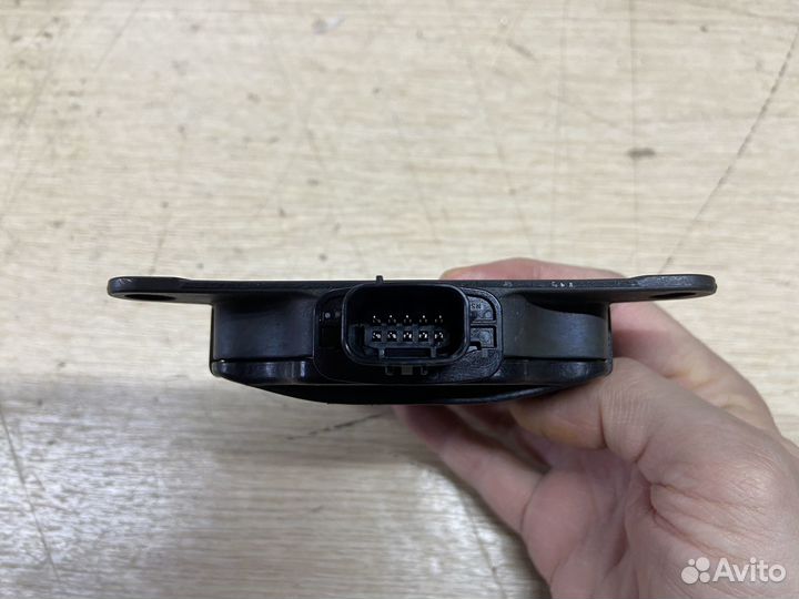 Датчик контроля слепых зон Toyota Camry 75