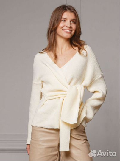 Свитер новый