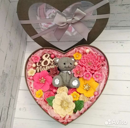 Подарочные шоколадные наборы и букеты