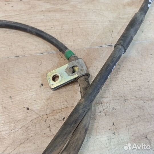 Трос ручника задний правый Subaru Legacy Outback