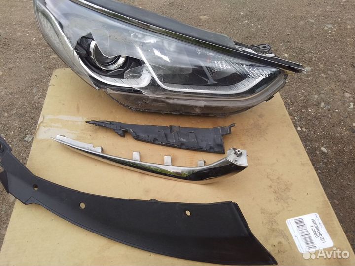 Фара правая Hyundai Sonata 7 2017-2019 галоген