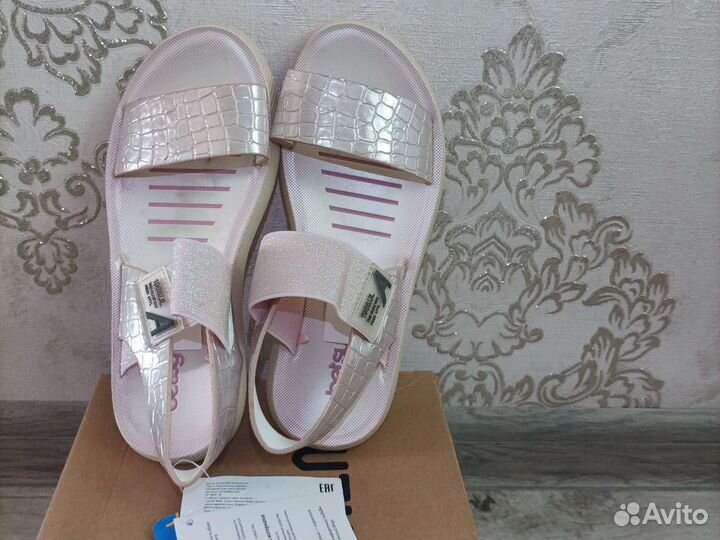 Сандали для девочек, новые