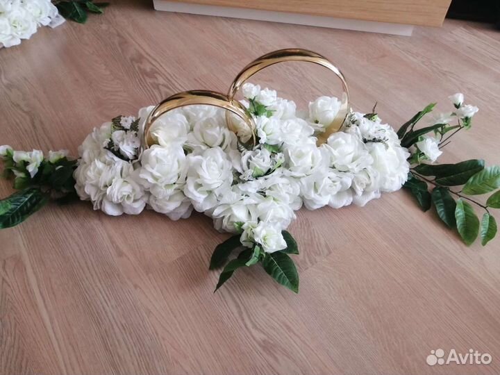 Свадебные украшения на машину напрокат