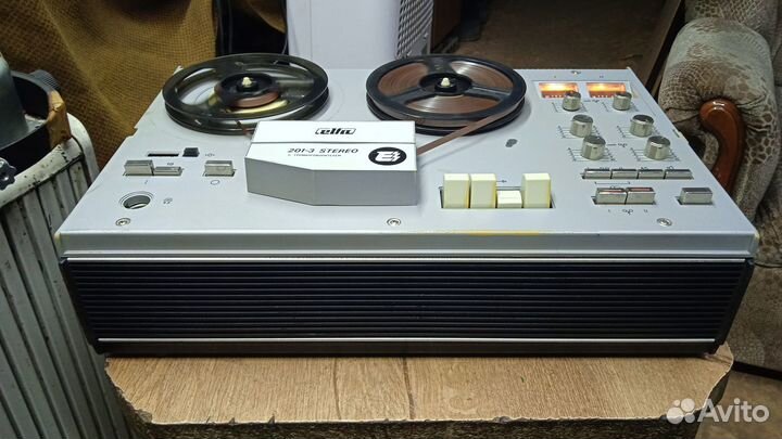Катушечный магнитофон Эльфа 201-3 стерео