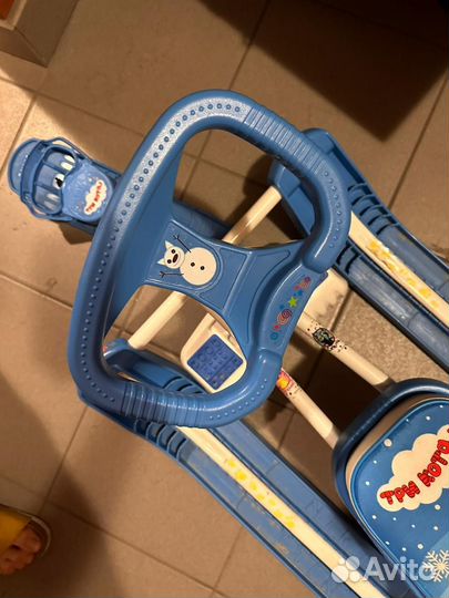 Детский снегокат с ремнями безопасности