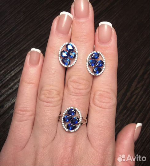 Серебряные серьги и кольцо