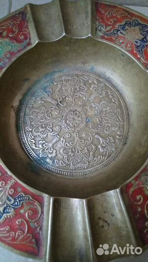 Индия эмаль латунь пепельница
