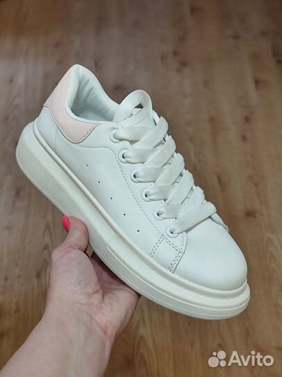 Кроссовки р.35