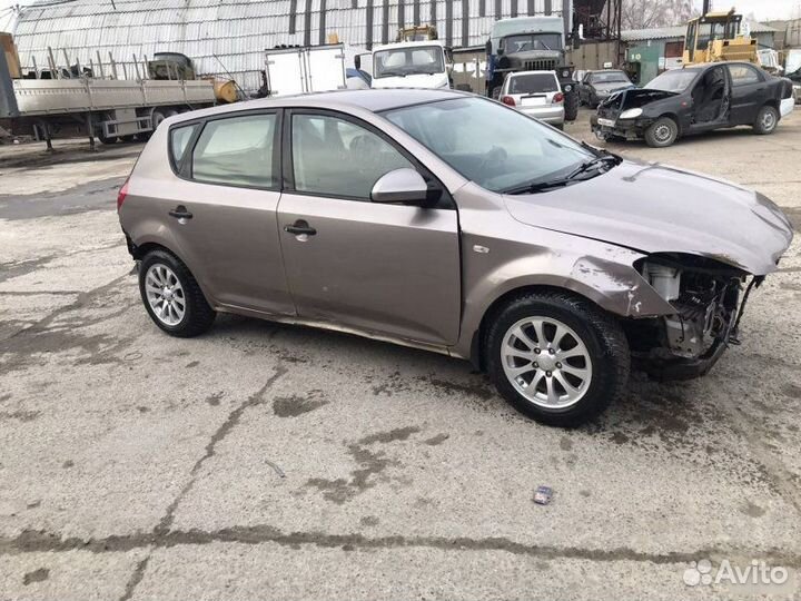 Рулевое колесо Kia Ceed