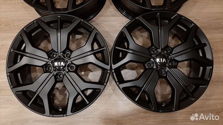 Оригинальные диски KIA Seltos R18 комплект