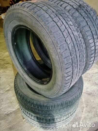 Dunlop SP Winter Ice 01 205/65 R16