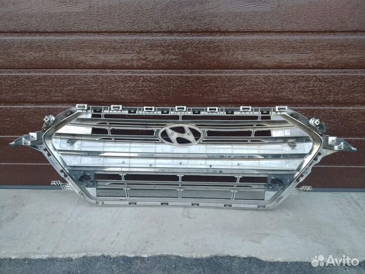 Решетка радиатора Хендай Элантра Hyundai Elantra