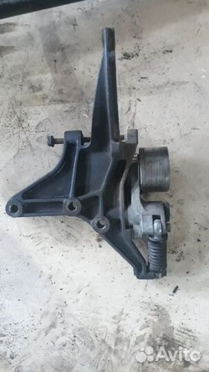 Кронштейн генератора Mercedes Benz Actros