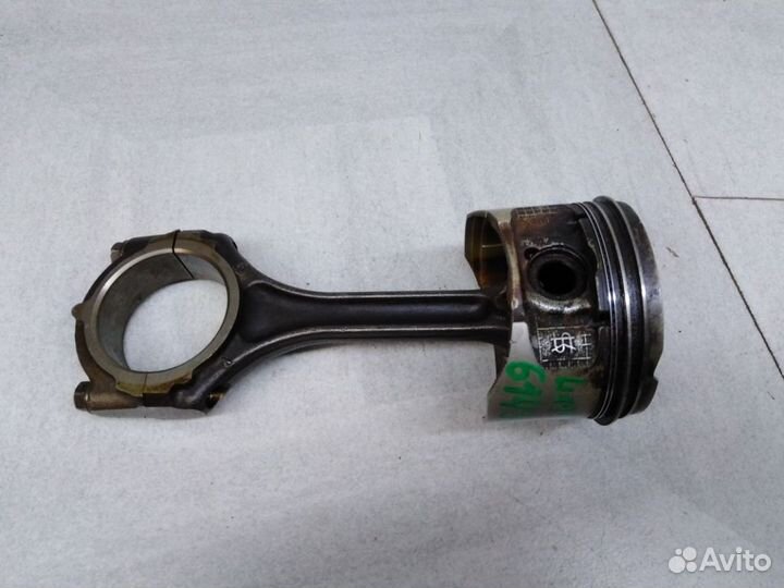 Поршень с шатуном 7700110768