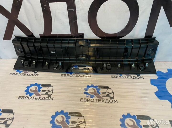 Накладка багажника Mercedes B-Klass W245 200 CDI