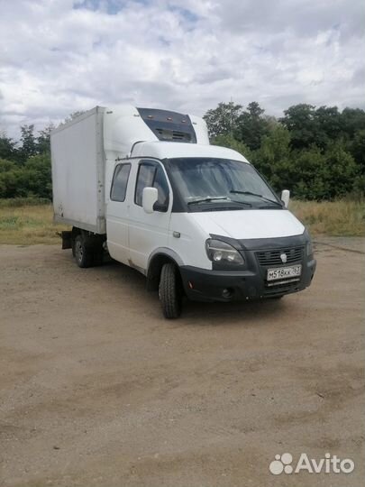 Водитель с личной газелью