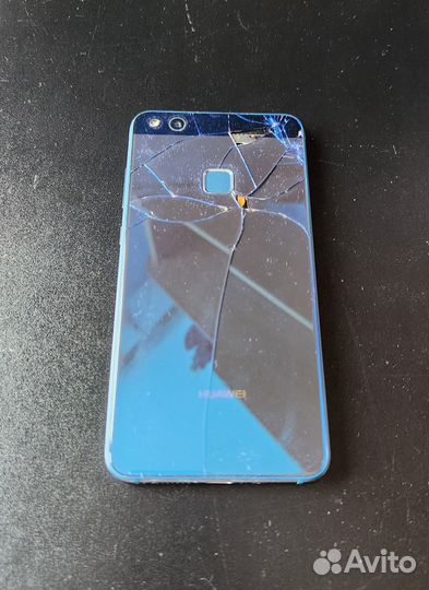 Смартфон Huawei P10 lite