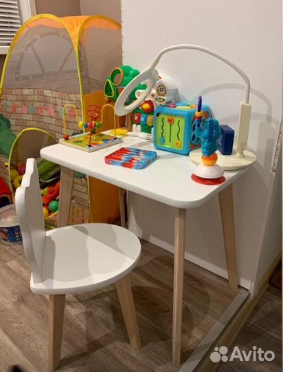 Детский стол и стул.Новый в упаковке
