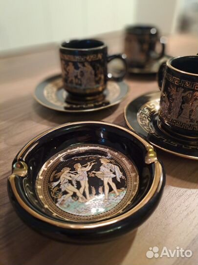 Кофейный сервиз 4 пары и пепельница