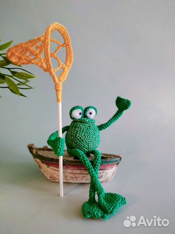Лягушка игрушка вязаная