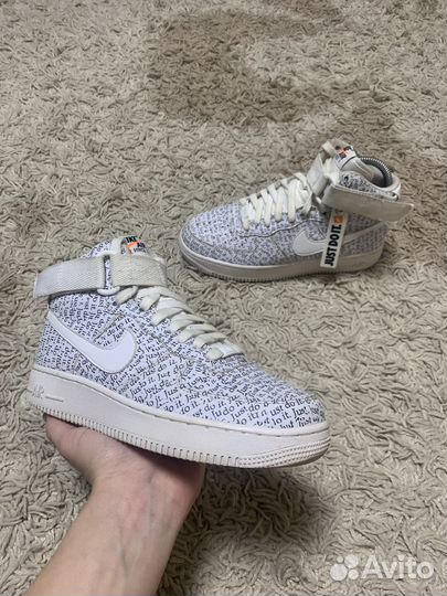 Nike Air Force 1 LX 