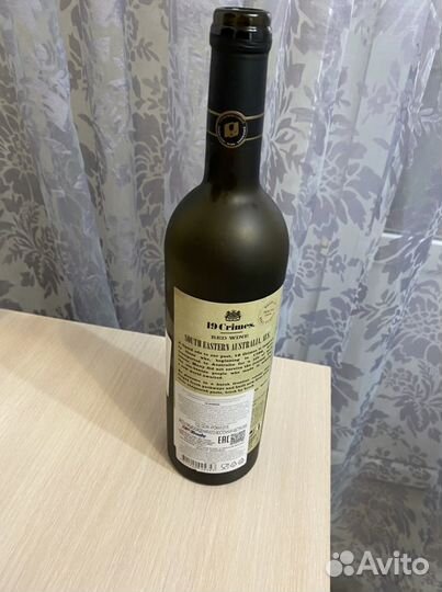 Пустая бутылка вина 19 crimes