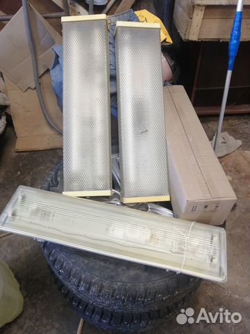 Светильники дневного света+лампы к ним