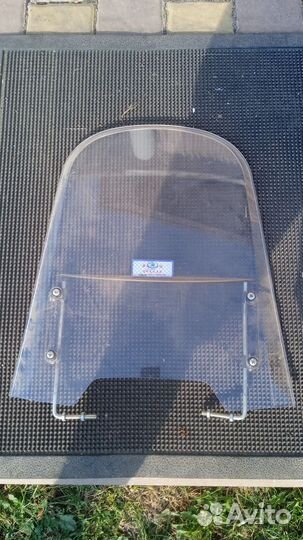 Ветровое стекло на мотоцикл
