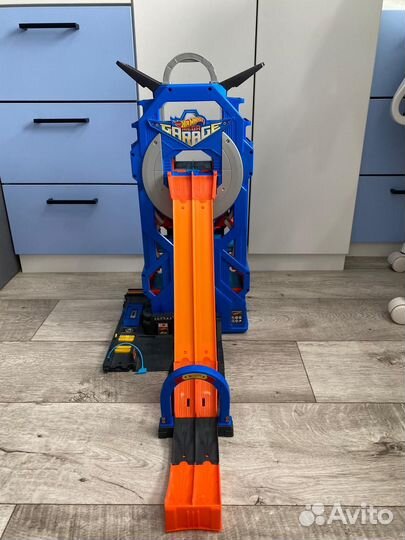 Машинки+треки хот вилс Hot wheels