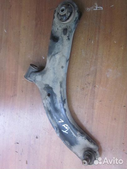 Рычаг левый правый Ниссан Тиида