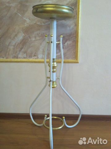 Подставка под цветы металлическая