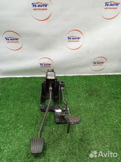 Педальный узел Chevrolet Lacetti хетчбек 1.6 F16D3