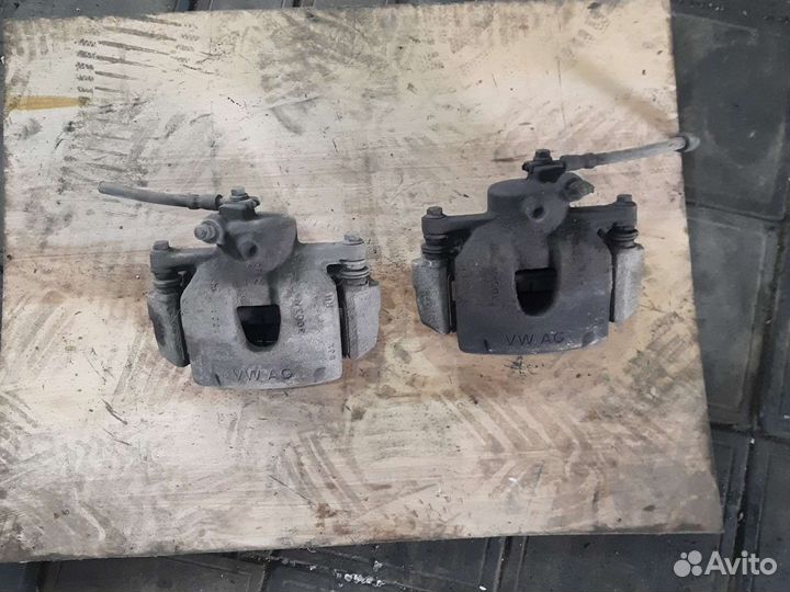 Суппорт передний Volkswagen Polo 5