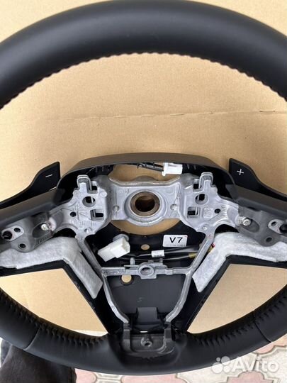 Рулевое колесо Toyota Camry V70,75 с лепестками