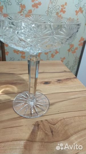Хрустальная ваза