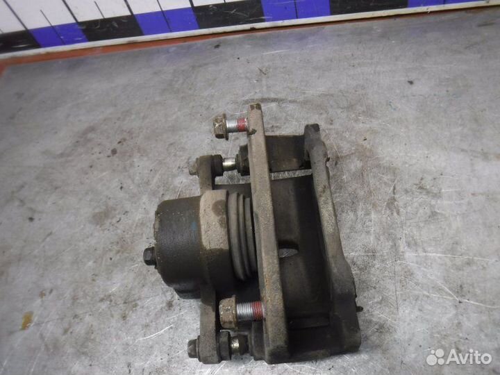 Суппорт передний правый Geely Emgrand X7 2.0 2014