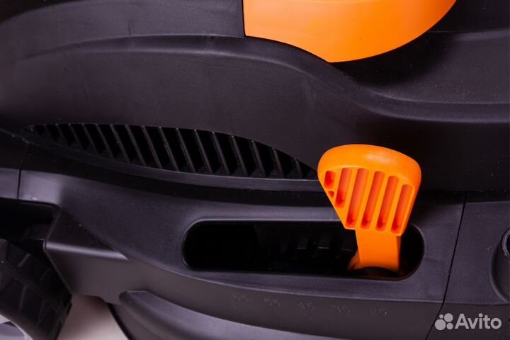 Электрическая газонокосилка Villager Villy 1400 P