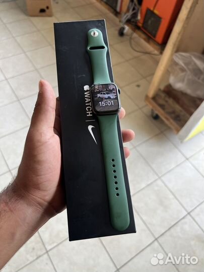 Часы apple watch se 44 mm nike