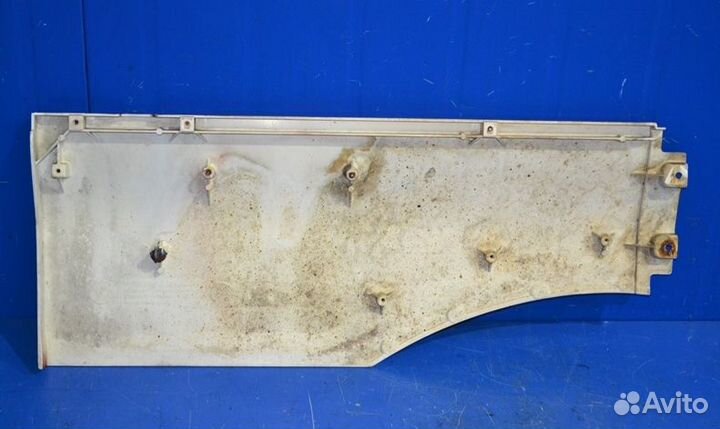 Вставка между кабиной и крылом (локер), задняя лев